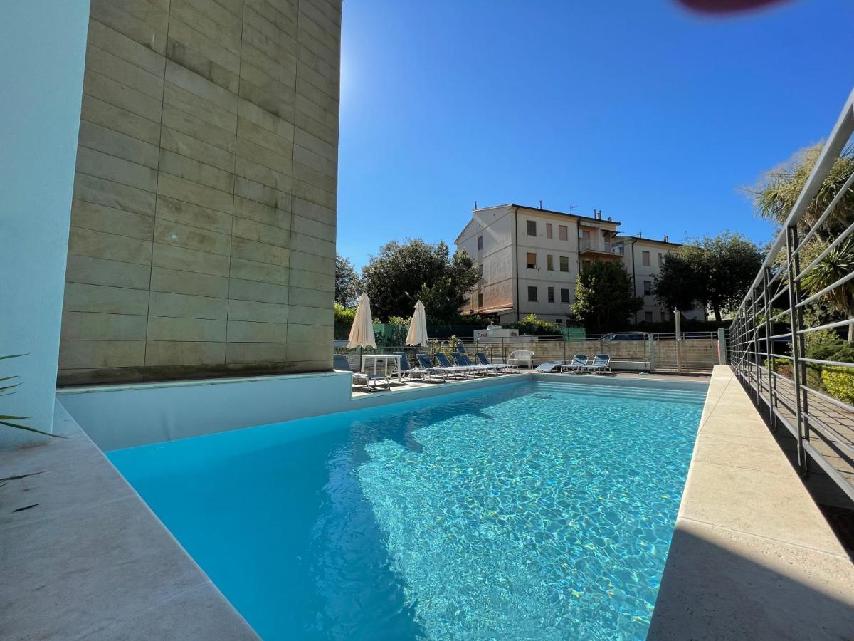 Pisa Beach Park Apart otel Tirrenia Dış mekan fotoğraf